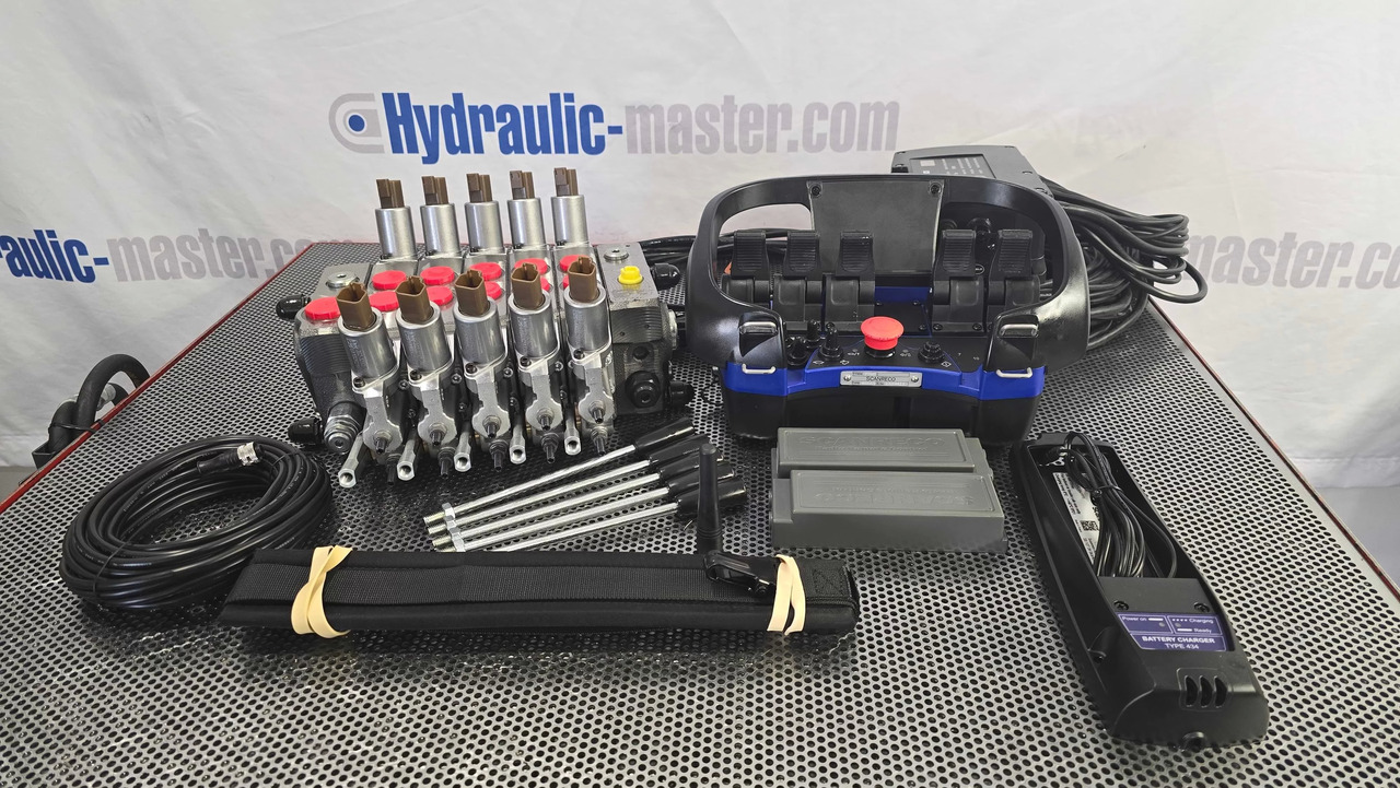 Container Side Lifter Sidelifter 5 sections valve with Radio Remote Scanreco - Refuse truck: picture 1 Container Side Lifter Sidelifter 5 sections valve with Radio Remote Scanreco - Refuse truck: picture 1