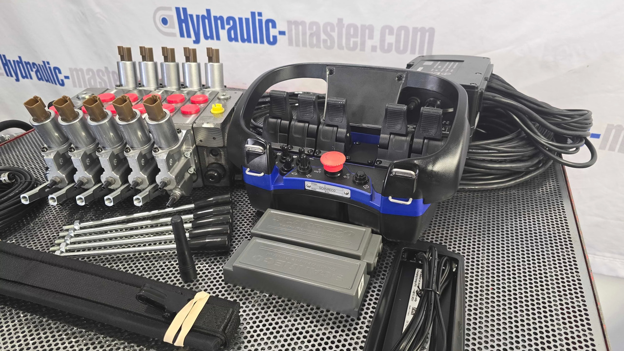 Container Side Lifter Sidelifter 5 sections valve with Radio Remote Scanreco - Refuse truck: picture 3 Container Side Lifter Sidelifter 5 sections valve with Radio Remote Scanreco - Refuse truck: picture 3