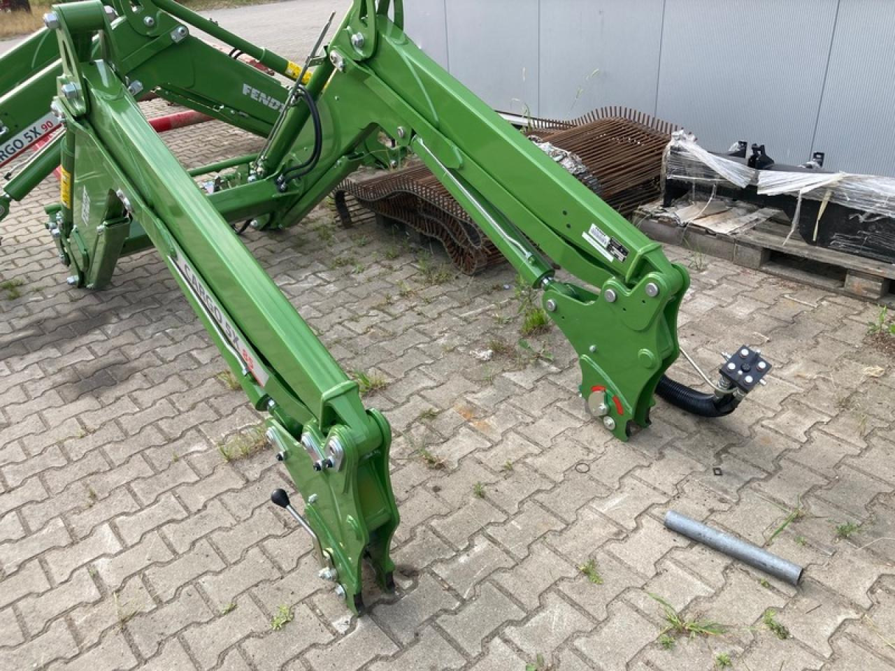 Fendt FRONTLADER CARGO 5X85 AKTION - Front loader for tractor: picture 2 Fendt FRONTLADER CARGO 5X85 AKTION - Front loader for tractor: picture 2