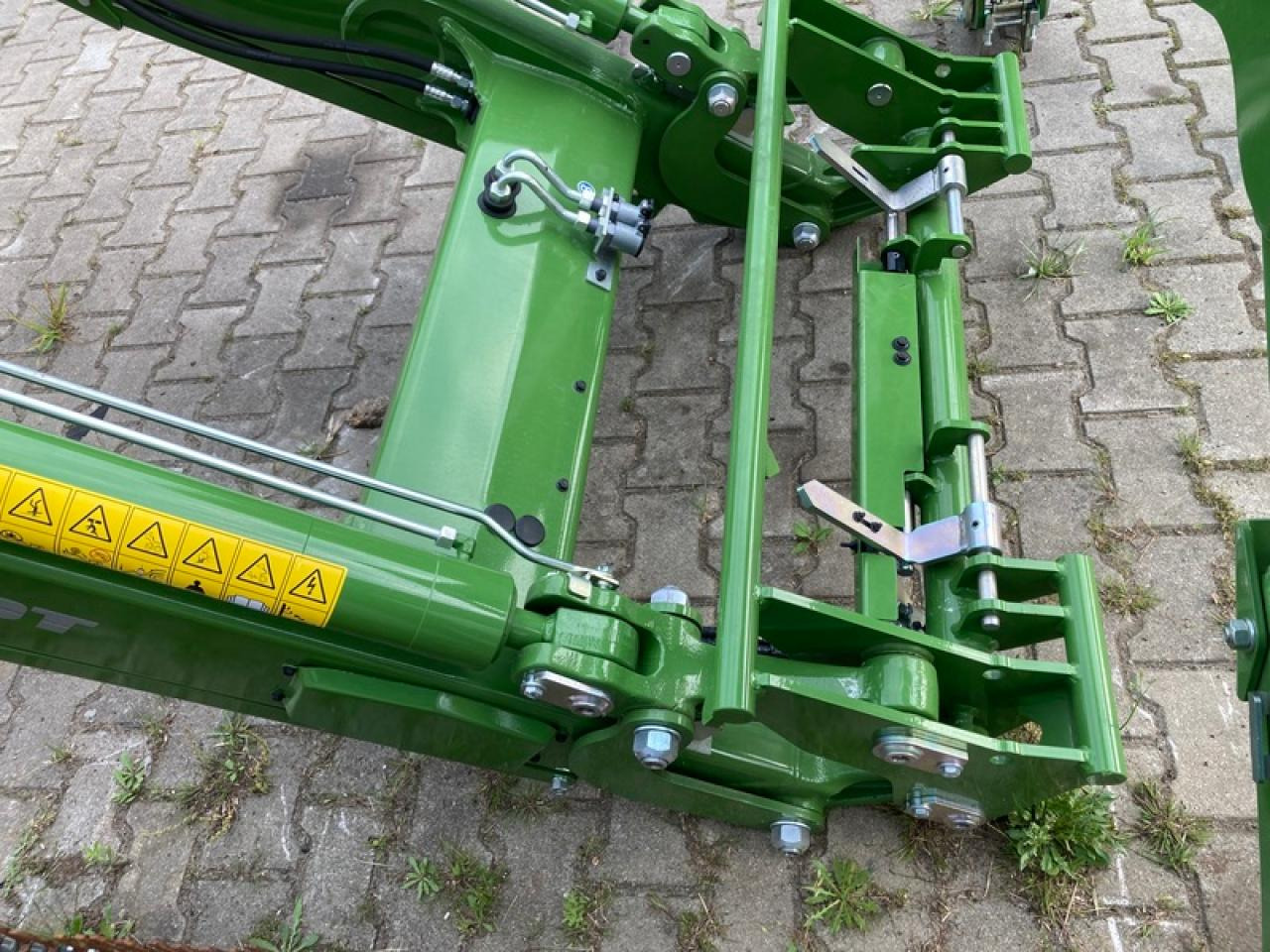 Fendt FRONTLADER CARGO 5X85 AKTION - Front loader for tractor: picture 3 Fendt FRONTLADER CARGO 5X85 AKTION - Front loader for tractor: picture 3