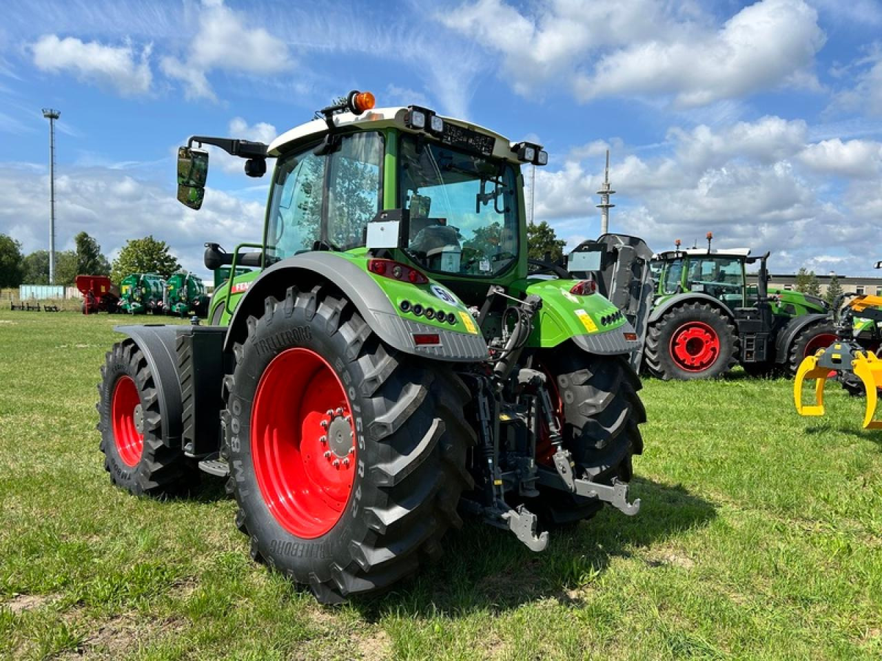 Fendt VARIO 724 GEN 6 PROFI+ SETTING 2 - Farm tractor: picture 3 Fendt VARIO 724 GEN 6 PROFI+ SETTING 2 - Farm tractor: picture 3