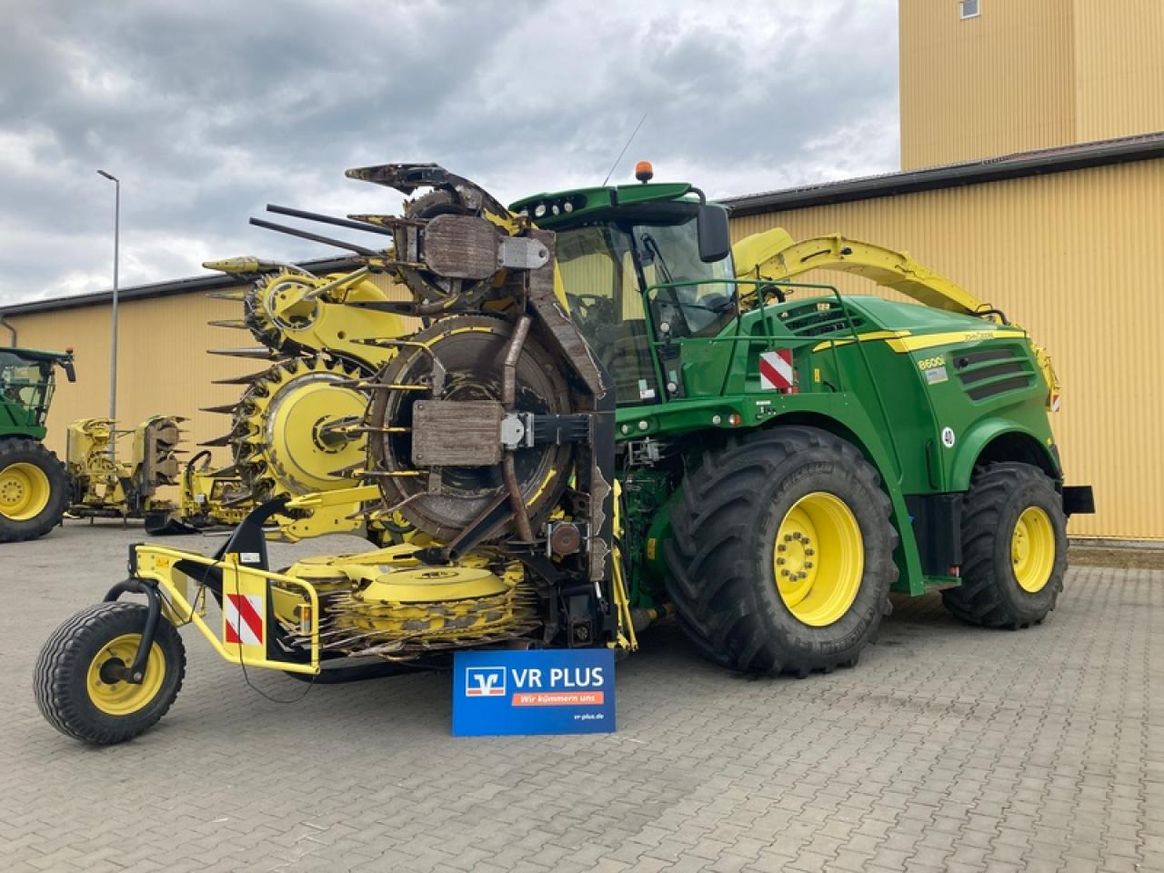 John Deere 8600 I - Forage harvester: picture 1 John Deere 8600 I - Forage harvester: picture 1