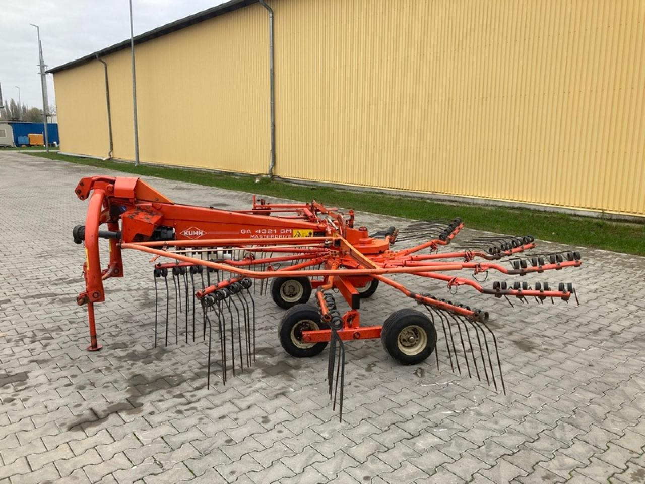 Kuhn GA 4321 GM - Tedder/ Rake: picture 2 Kuhn GA 4321 GM - Tedder/ Rake: picture 2