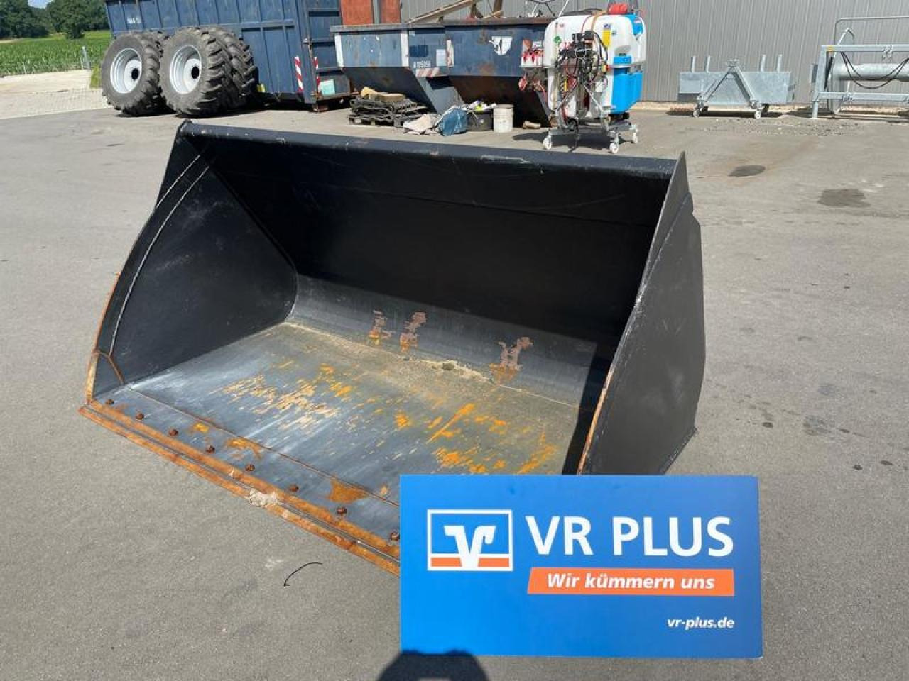 LEICHTGUTSCHAUFEL NEW HOLLAND CASE - Loader bucket: picture 1 LEICHTGUTSCHAUFEL NEW HOLLAND CASE - Loader bucket: picture 1