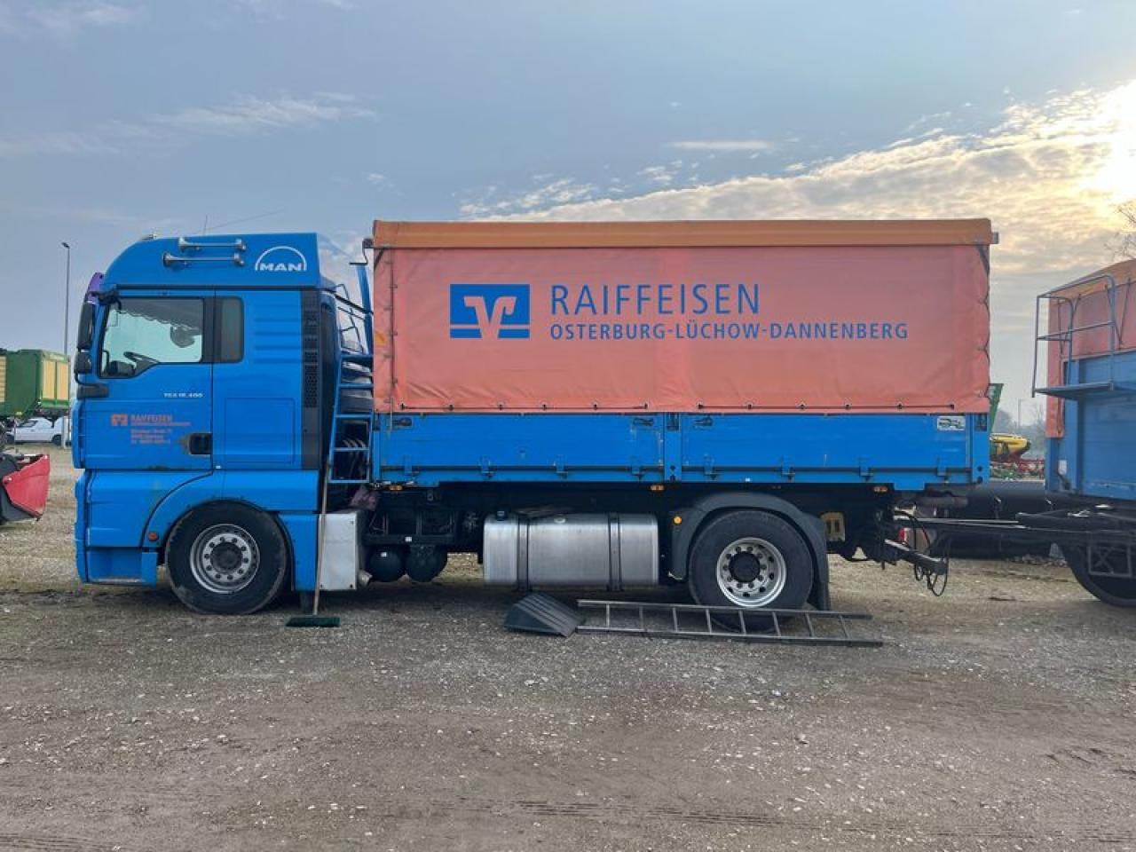 MAN TGA 18.400 4X2 LL PLANE - Dropside/ Flatbed truck: picture 2 MAN TGA 18.400 4X2 LL PLANE - Dropside/ Flatbed truck: picture 2