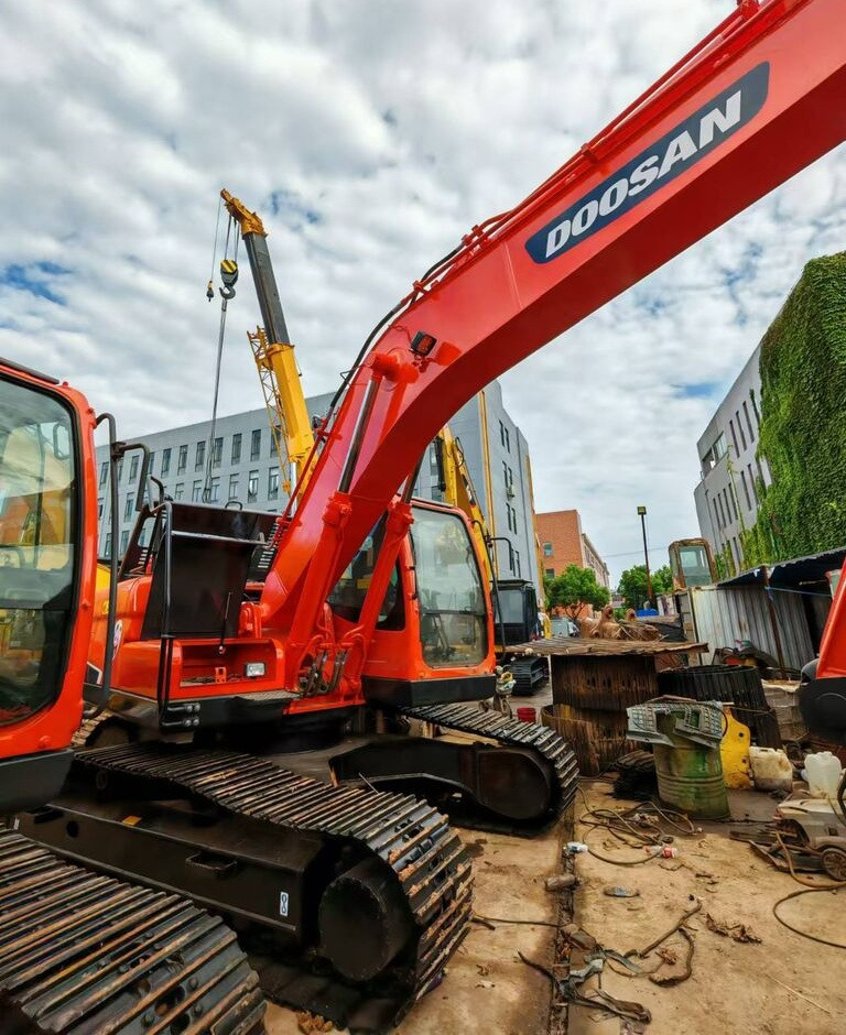 Doosan DX225LC - Crawler excavator: picture 3 Doosan DX225LC - Crawler excavator: picture 3