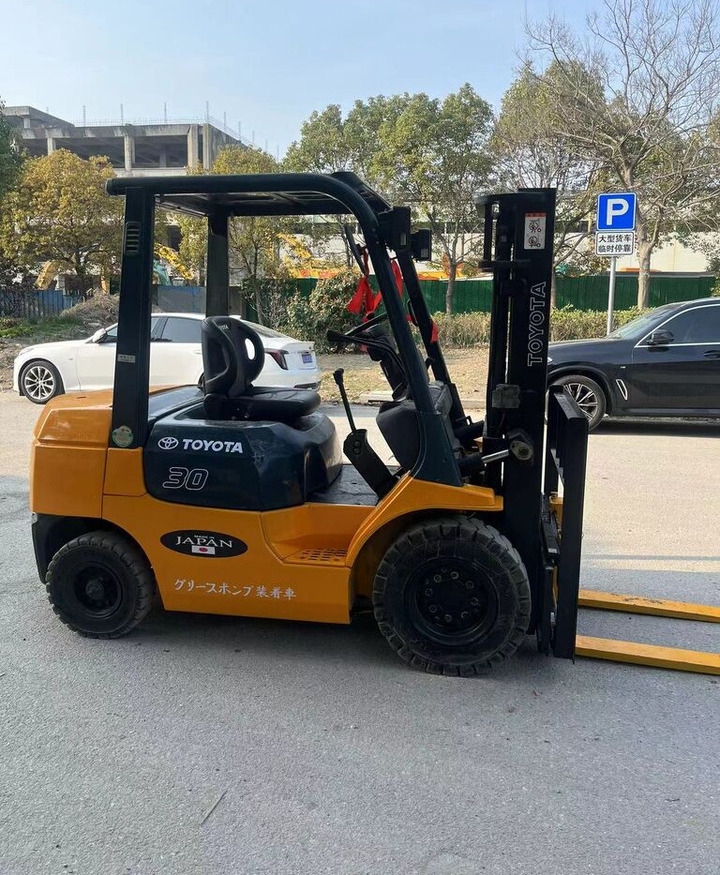 Toyota 7FD30 - Diesel forklift: picture 5 Toyota 7FD30 - Diesel forklift: picture 5