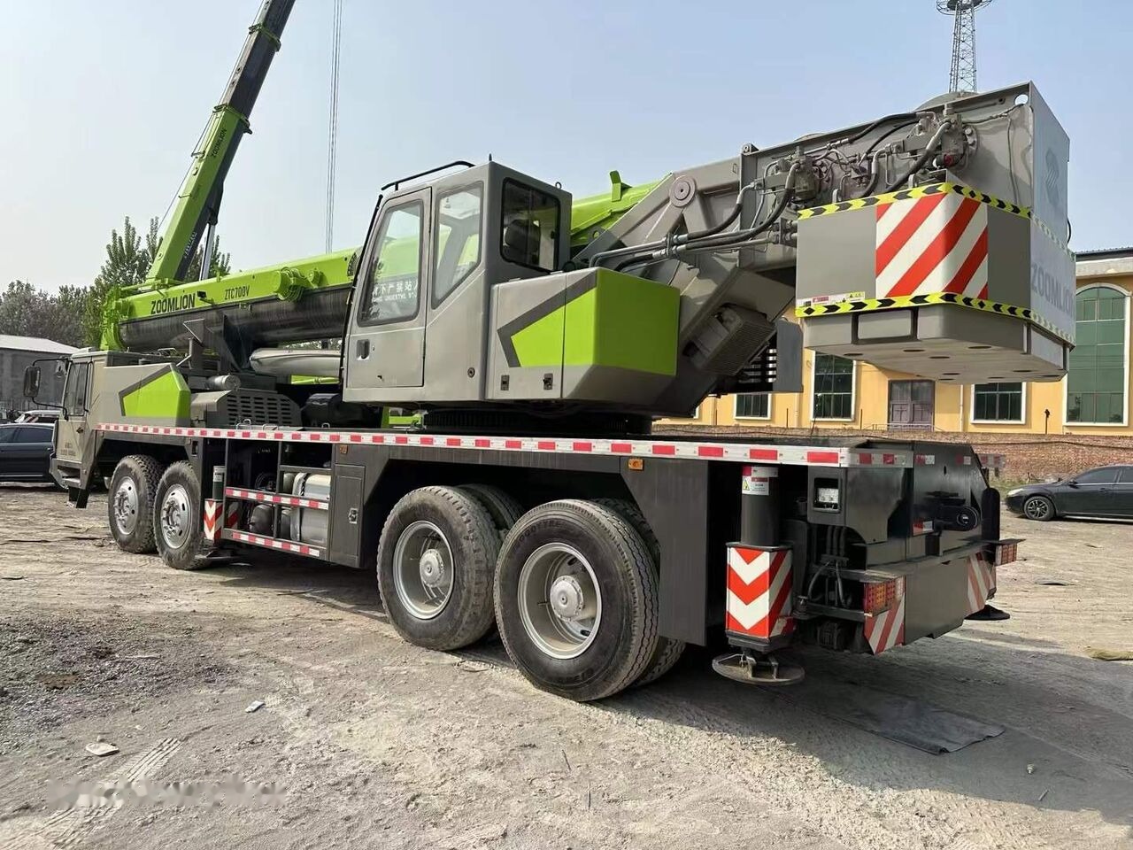 Zoomlion ZTC700V ZTC800V ZTC900V 50T 70T 80T 100T - Mobile crane: picture 4 Zoomlion ZTC700V ZTC800V ZTC900V 50T 70T 80T 100T - Mobile crane: picture 4