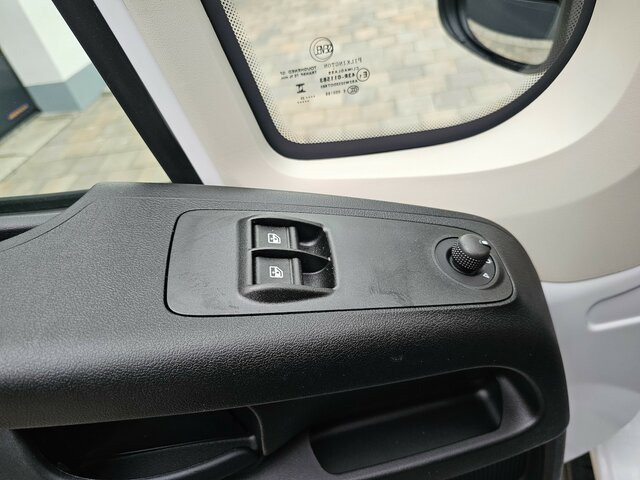 Closed box van FIAT Ducato 35 MAXI 180 Koffer Kamera 7` TFT sofort: picture 38