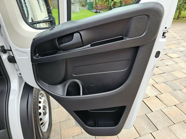 Open body delivery van, Crew cab van FIAT Ducato MAXI 140 Serie 9.2 2025 L5 Doppelkabine: picture 20