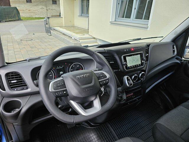 IVECO Daily 35S18HA8 3.0 Koffer Hi-Matic AHK Tacho... - Closed box van: picture 4 IVECO Daily 35S18HA8 3.0 Koffer Hi-Matic AHK Tacho... - Closed box van: picture 4