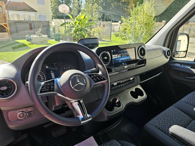 MERCEDES-BENZ Sprinter 317 CDI Kasten L2H2 AHK 3,5t MBUX10,25 - Panel van: picture 5 MERCEDES-BENZ Sprinter 317 CDI Kasten L2H2 AHK 3,5t MBUX10,25 - Panel van: picture 5