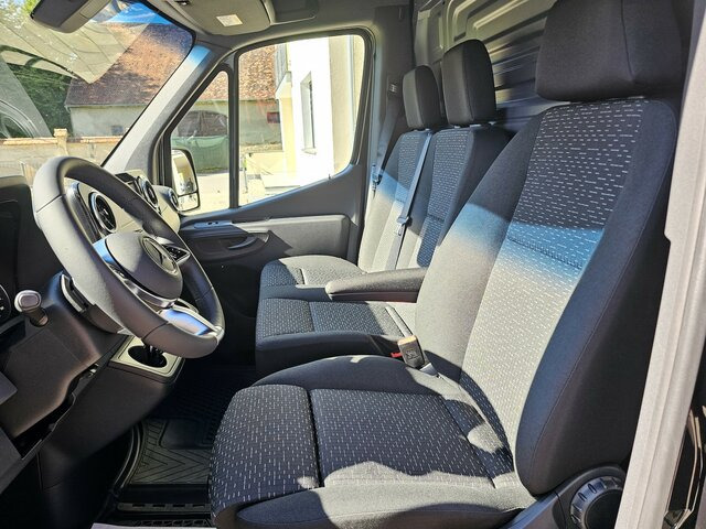 MERCEDES-BENZ Sprinter 317 CDI Kasten L2H2 AHK 3,5t MBUX10,25 - Panel van: picture 2 MERCEDES-BENZ Sprinter 317 CDI Kasten L2H2 AHK 3,5t MBUX10,25 - Panel van: picture 2