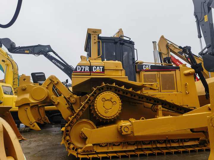90% new Second Hand Construction Machinery Caterpillar D7R used cat d7r caterpillar bulldozer in stock - Bulldozer: picture 4 90% new Second Hand Construction Machinery Caterpillar D7R used cat d7r caterpillar bulldozer in stock - Bulldozer: picture 4