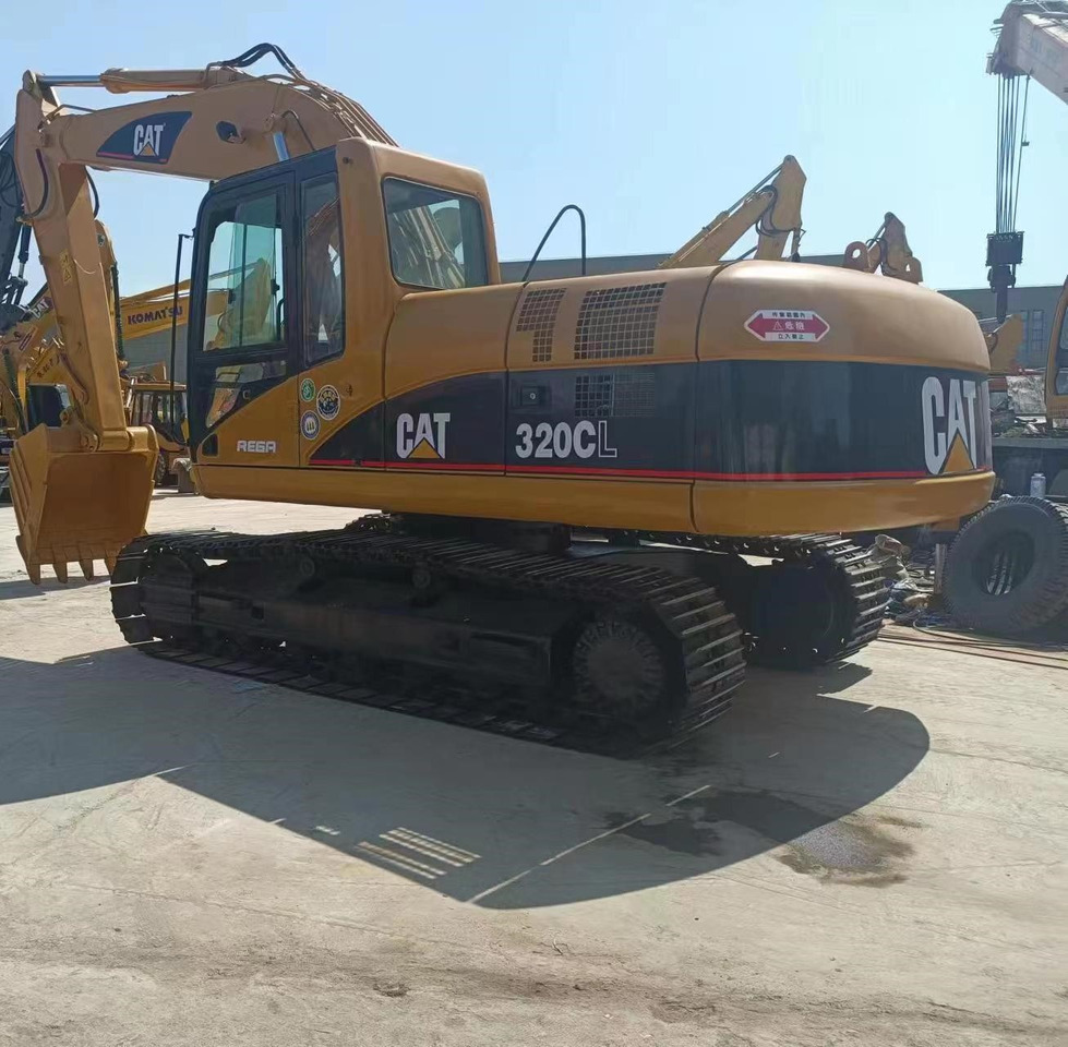 CATERPILLAR 320C - Crawler excavator: picture 1 CATERPILLAR 320C - Crawler excavator: picture 1