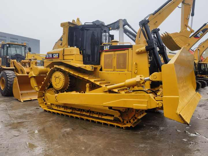 Cheap Used CAT D7R Bulldozer Track Dozer japan used bulldozer for sale - Bulldozer: picture 2 Cheap Used CAT D7R Bulldozer Track Dozer japan used bulldozer for sale - Bulldozer: picture 2