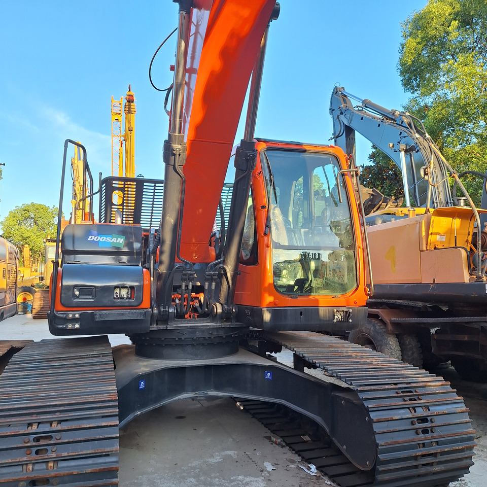 Doosan DX300LC-9C Crawler Excavator - Crawler excavator: picture 5 Doosan DX300LC-9C Crawler Excavator - Crawler excavator: picture 5
