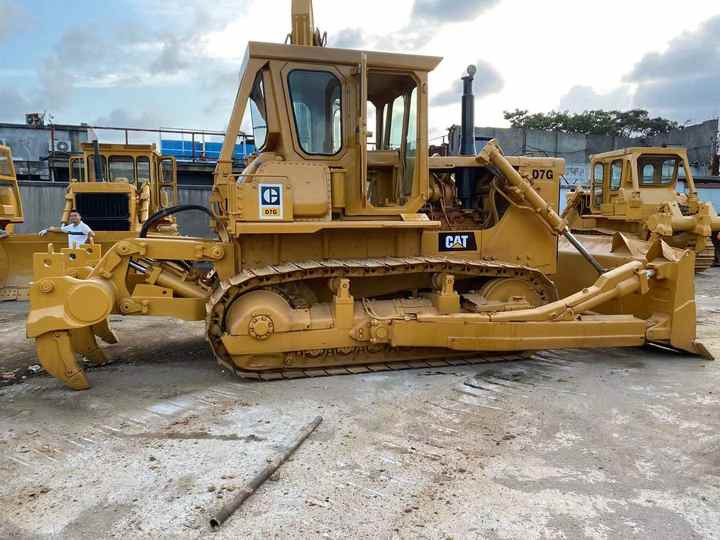 Good Condition Used CAT D7G Bulldozer Medium Caterpillar Crawler Construction Equipment on stock - Bulldozer: picture 5 Good Condition Used CAT D7G Bulldozer Medium Caterpillar Crawler Construction Equipment on stock - Bulldozer: picture 5