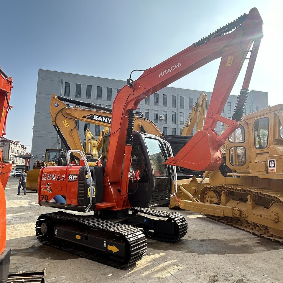 Hitachi ZX70 Excavator - Mini excavator: picture 2 Hitachi ZX70 Excavator - Mini excavator: picture 2