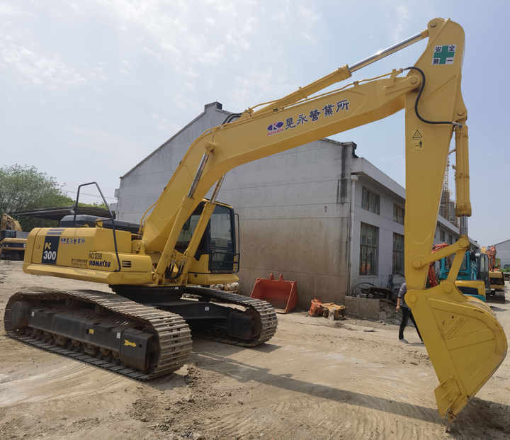Hot Selling Japan Komatsu PC300-7 Excavators Crawler Excavator Used Pc300-7 at low Price for sale - Crawler excavator: picture 5 Hot Selling Japan Komatsu PC300-7 Excavators Crawler Excavator Used Pc300-7 at low Price for sale - Crawler excavator: picture 5