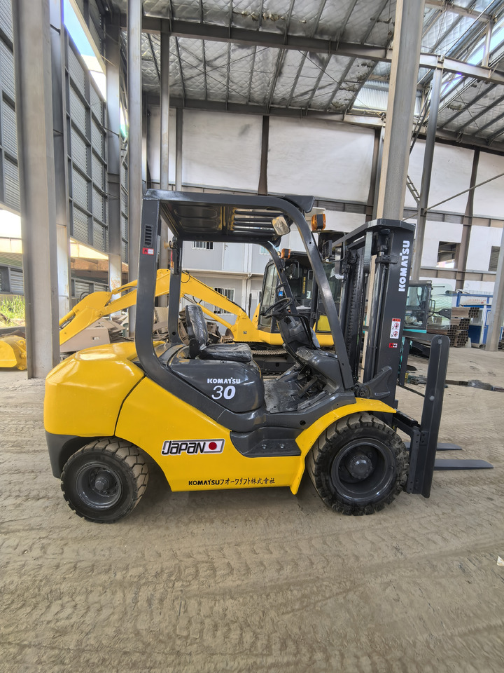Komatsu FD30 Forklift - Diesel forklift: picture 5 Komatsu FD30 Forklift - Diesel forklift: picture 5