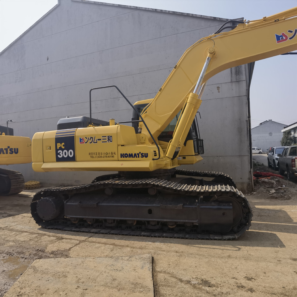 Komatsu PC300-7 Excavator - Crawler excavator: picture 2 Komatsu PC300-7 Excavator - Crawler excavator: picture 2