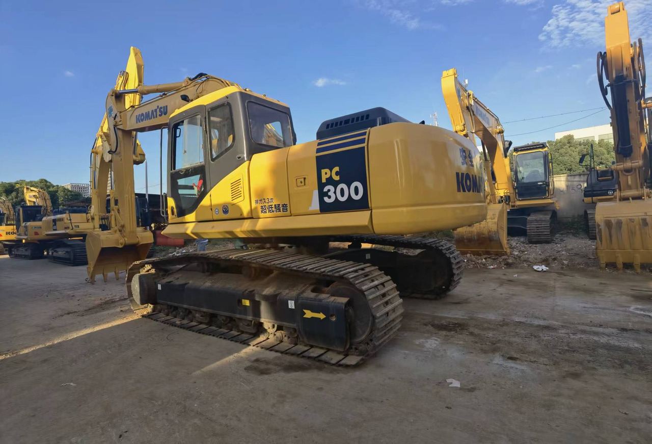 Komatsu PC300-7 Excavator - Crawler excavator: picture 4 Komatsu PC300-7 Excavator - Crawler excavator: picture 4