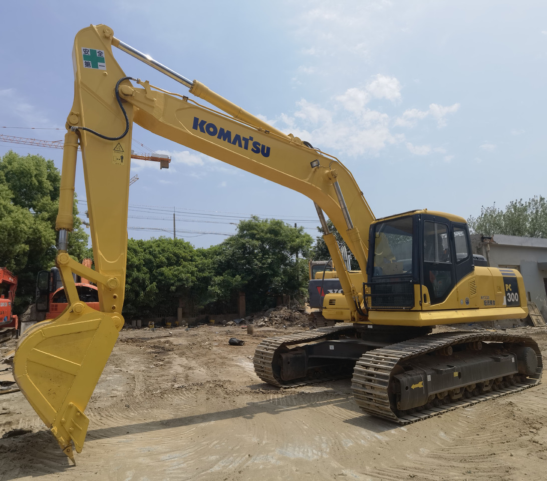 Komatsu PC300-7 Excavator - Crawler excavator: picture 5 Komatsu PC300-7 Excavator - Crawler excavator: picture 5