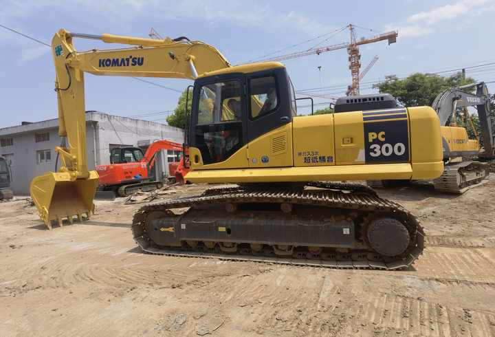 Komatsu PC350-7 excavator - Crawler excavator: picture 4 Komatsu PC350-7 excavator - Crawler excavator: picture 4