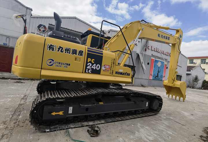 Original Japan pc240 second hand excavator high quality used excavator Japan Komatsu PC240LC-8 for sale - Crawler excavator: picture 5 Original Japan pc240 second hand excavator high quality used excavator Japan Komatsu PC240LC-8 for sale - Crawler excavator: picture 5