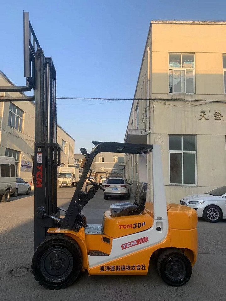 TCM FD30 Forklift - Diesel forklift: picture 1 TCM FD30 Forklift - Diesel forklift: picture 1