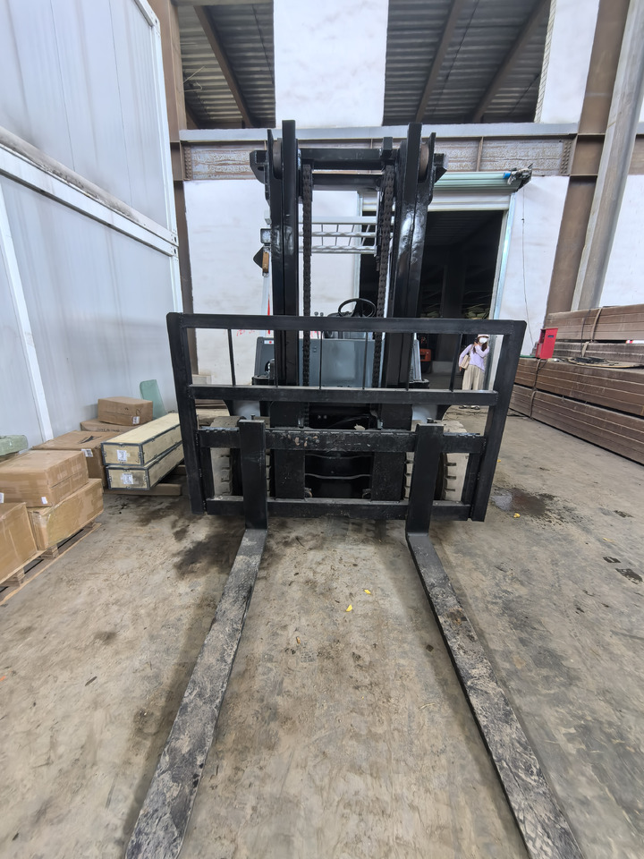 TCM FD70 Forklift - Diesel forklift: picture 5 TCM FD70 Forklift - Diesel forklift: picture 5