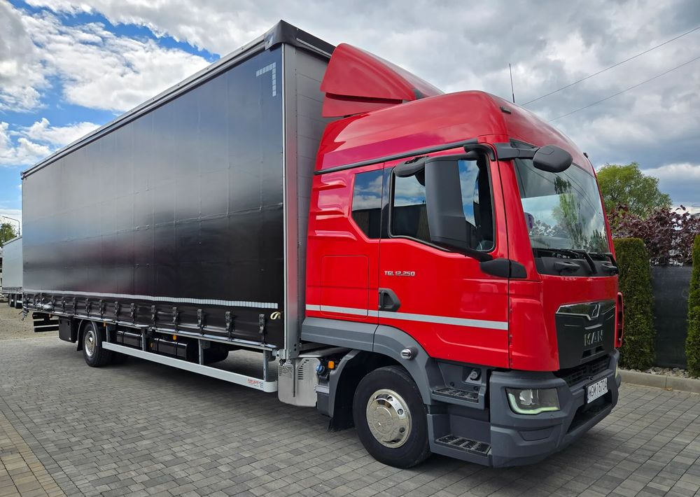 MAN TGL 12.250 - Curtain side truck: picture 3 MAN TGL 12.250 - Curtain side truck: picture 3