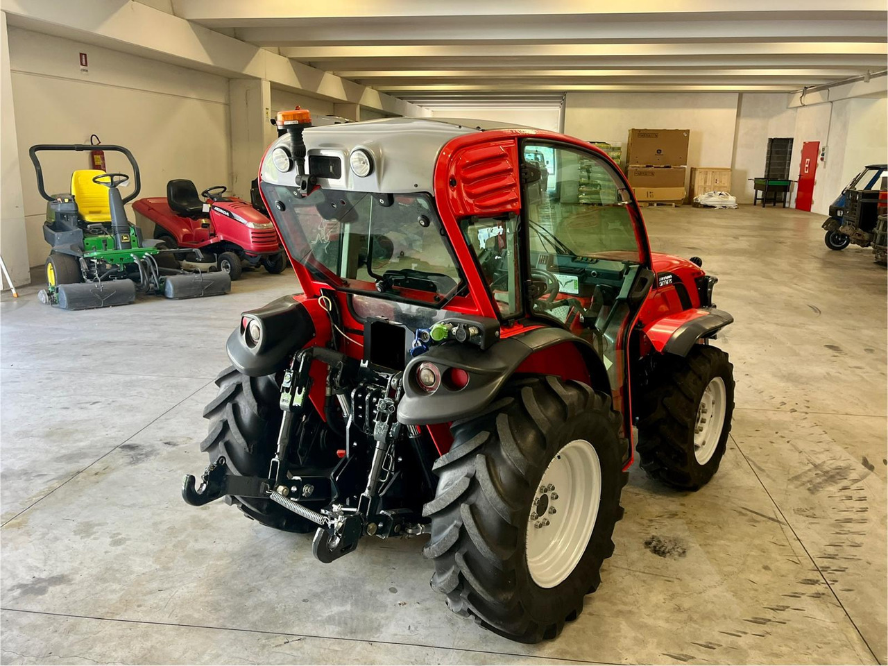 ANTONIO CARRARO TGF 7800S - Farm tractor: picture 5 ANTONIO CARRARO TGF 7800S - Farm tractor: picture 5