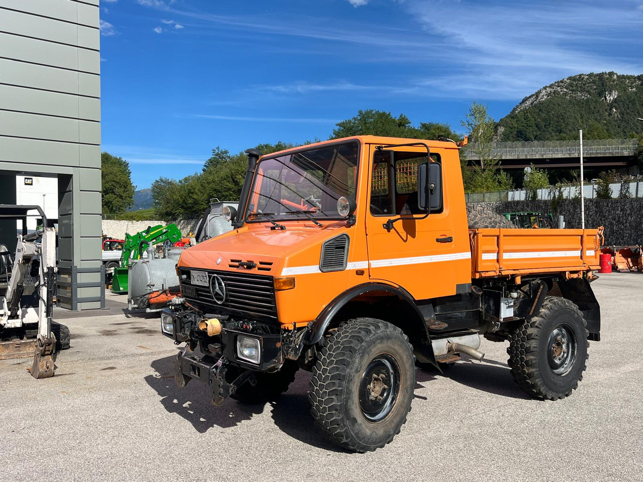 MERCEDES BENZ UNIMOG U1200 – 70 - Tipper: picture 1 MERCEDES BENZ UNIMOG U1200 – 70 - Tipper: picture 1