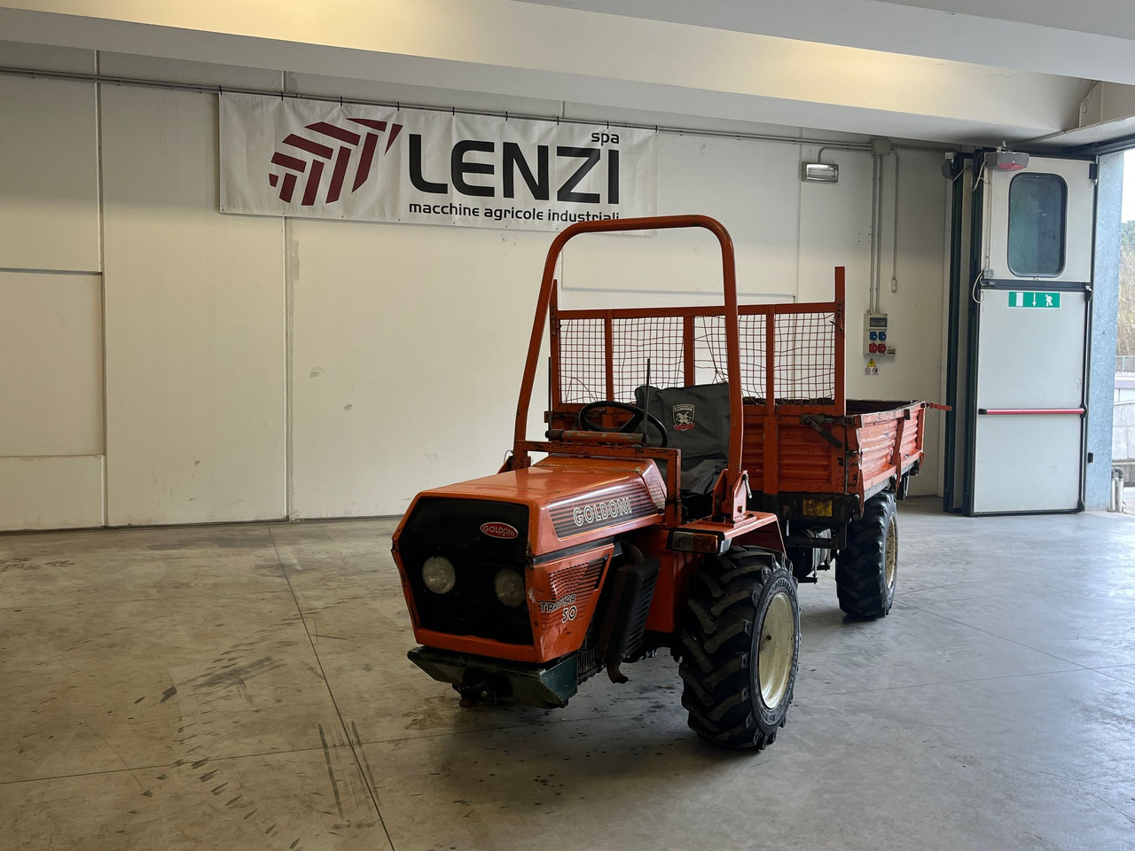 MOTOAGRICOLA GOLDONI TRANSACAR 50 - Farm tractor: picture 2 MOTOAGRICOLA GOLDONI TRANSACAR 50 - Farm tractor: picture 2