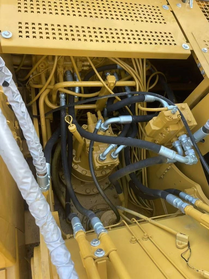 CAT 320 B - Crawler excavator: picture 3 CAT 320 B - Crawler excavator: picture 3