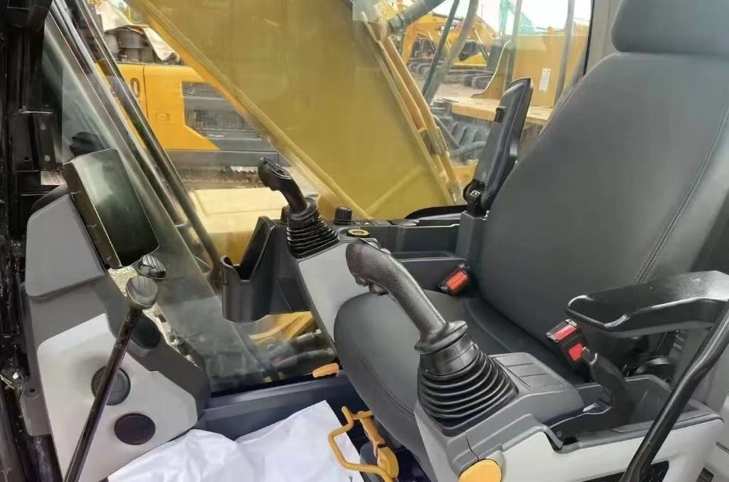 CAT 320 D - Crawler excavator: picture 4 CAT 320 D - Crawler excavator: picture 4