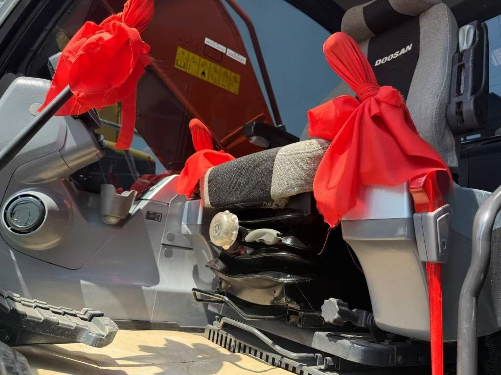 Doosan DX 340 - Crawler excavator: picture 5 Doosan DX 340 - Crawler excavator: picture 5