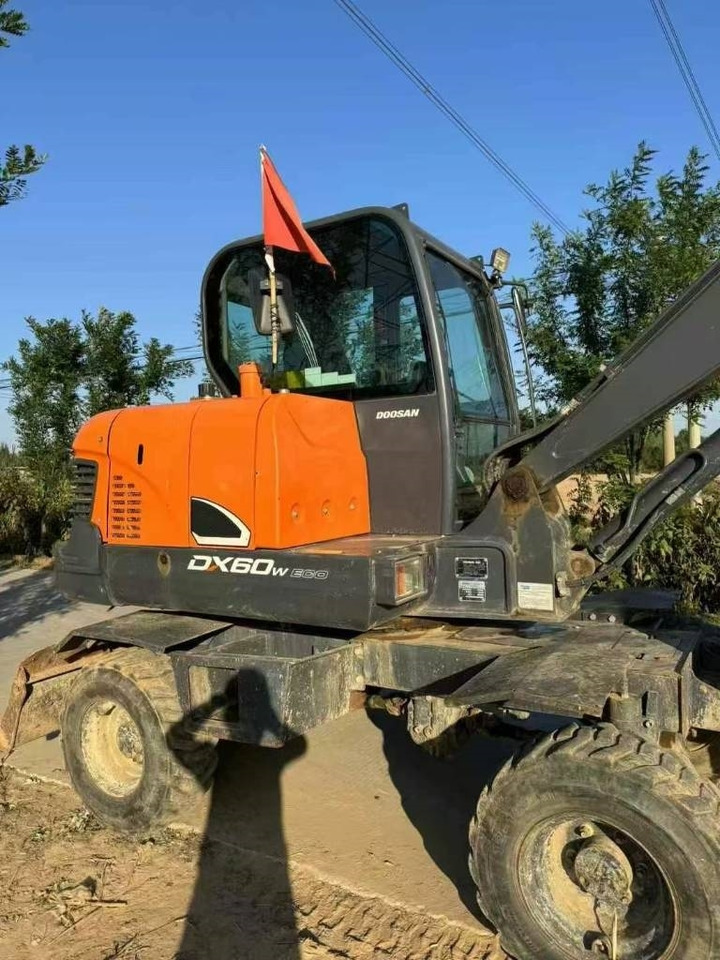 Mini excavator Doosan DX 60: picture 6