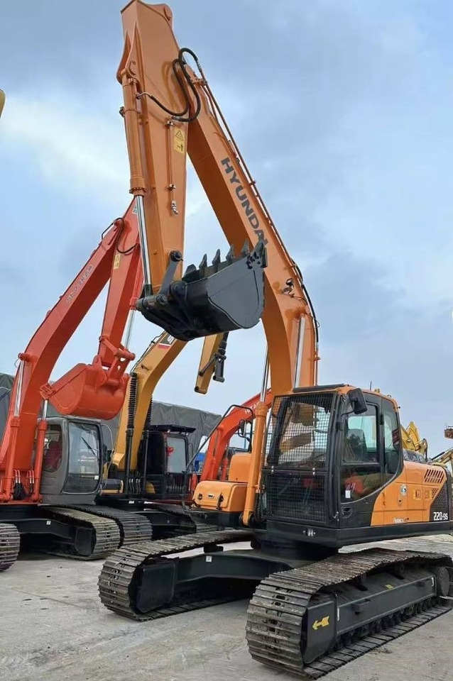 Hyundai 220-9 - Crawler excavator: picture 1 Hyundai 220-9 - Crawler excavator: picture 1