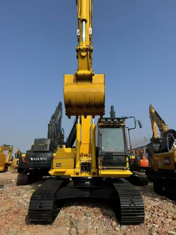 Komatsu PC 220-8 - Crawler excavator: picture 3 Komatsu PC 220-8 - Crawler excavator: picture 3