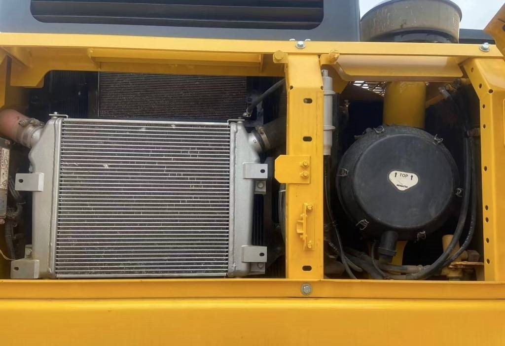 Komatsu PC 400  - Crawler excavator: picture 2 Komatsu PC 400  - Crawler excavator: picture 2