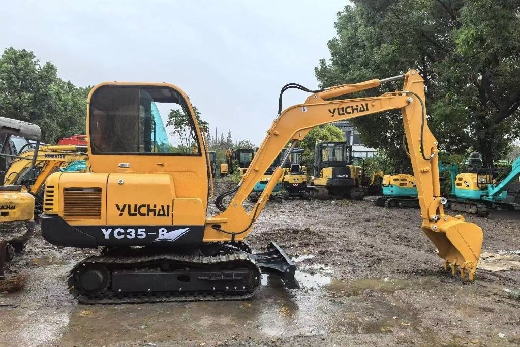Yuchai YC 35 - Mini excavator: picture 1 Yuchai YC 35 - Mini excavator: picture 1