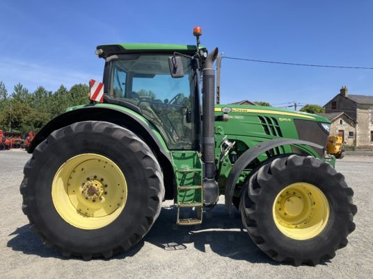Farm tractor John Deere 6210R AUTOPOWER: picture 9