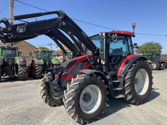 Valtra G105 - Farm tractor: picture 1 Valtra G105 - Farm tractor: picture 1