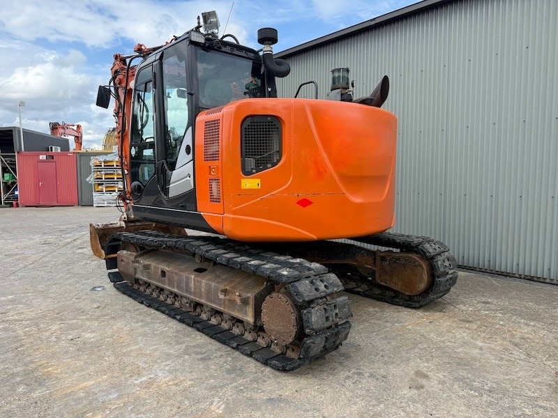 Hitachi ZX 135 US-5B - Crawler excavator: picture 2 Hitachi ZX 135 US-5B - Crawler excavator: picture 2