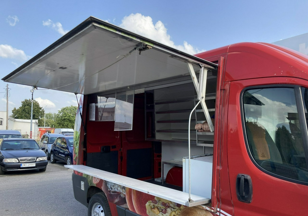 Citroen Jumper Jumper Autosklep Gastronomiczny Food Truck Foodtruck sklep bar 2015 - Food truck: picture 4 Citroen Jumper Jumper Autosklep Gastronomiczny Food Truck Foodtruck sklep bar 2015 - Food truck: picture 4