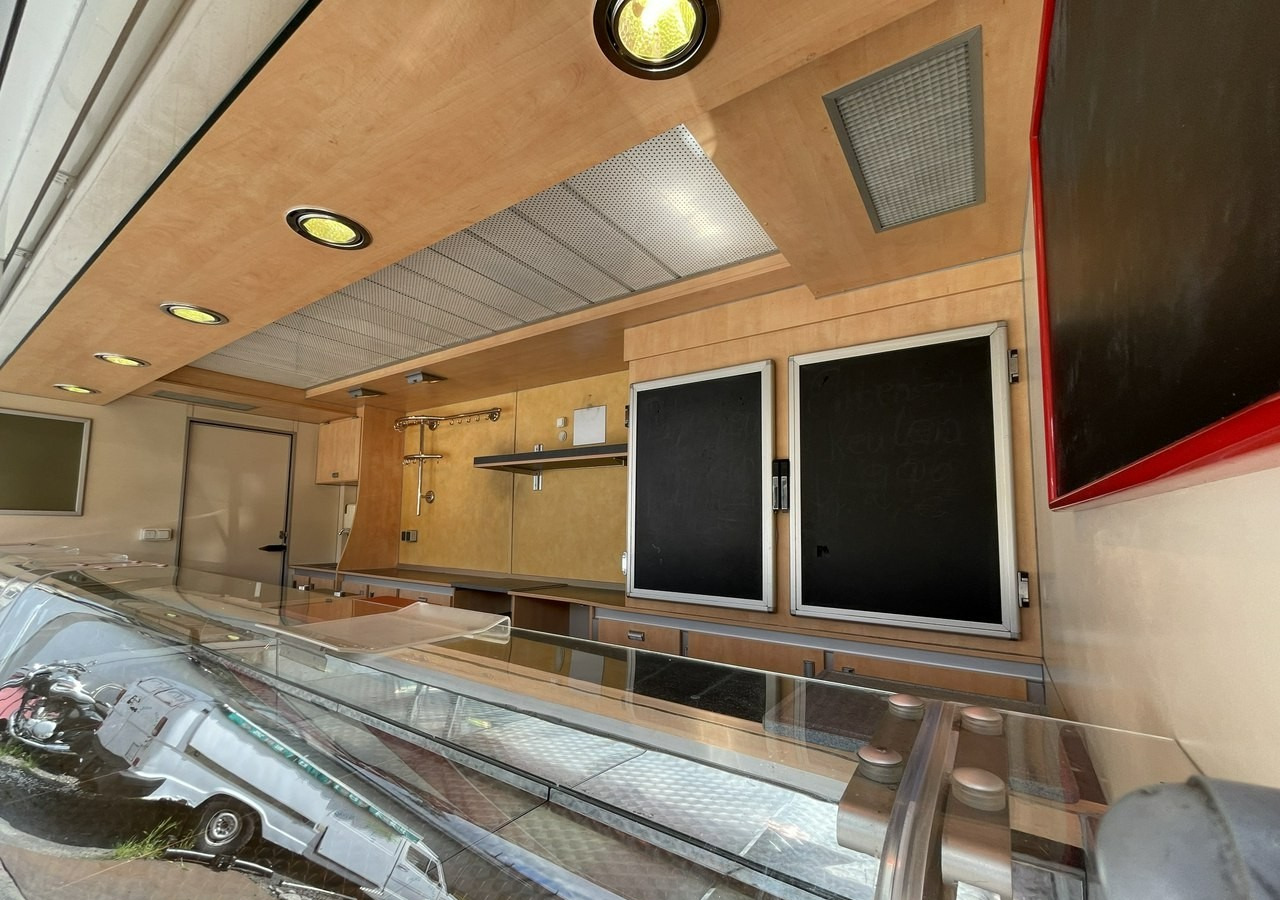 Fiat Ducato Autosklep wędlin Gastronomiczny Food Truck Foodtruck Sklep Borco - Food truck: picture 4 Fiat Ducato Autosklep wędlin Gastronomiczny Food Truck Foodtruck Sklep Borco - Food truck: picture 4