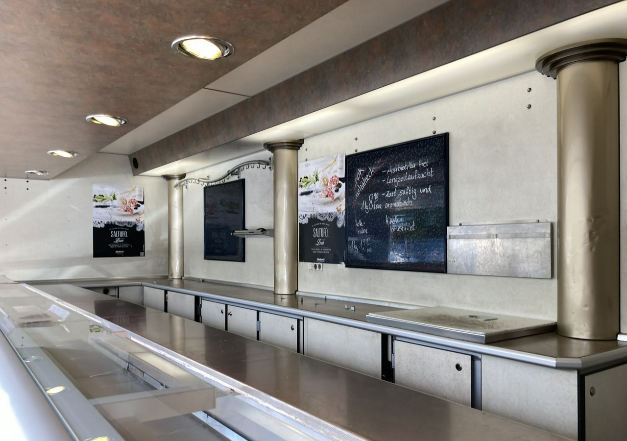 Fiat Ducato Autosklep wędlin Gastronomiczny Food Truck Foodtruck Sklep bar Borco - Food truck: picture 2 Fiat Ducato Autosklep wędlin Gastronomiczny Food Truck Foodtruck Sklep bar Borco - Food truck: picture 2